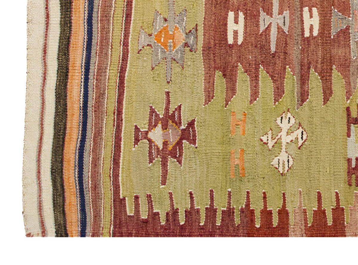 Vintage Turkish Rug, 128 x 177 cm, 4.2 x 5.9 ft