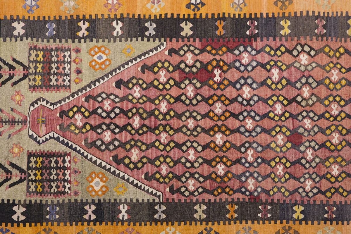 Vintage Turkish Rug, 128 x 182 cm, 4.2 x 5.11 ft