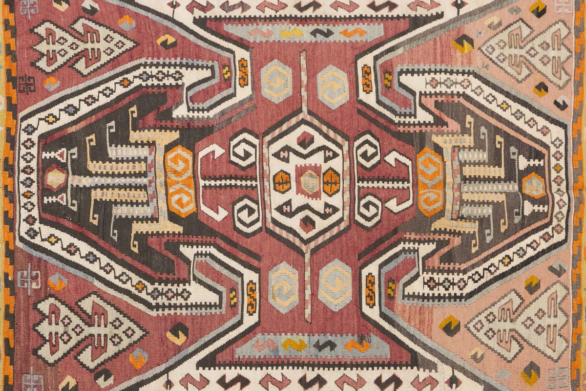 Vintage Turkish Rug, 129 x 190 cm, 4.2 x 6.2 ft
