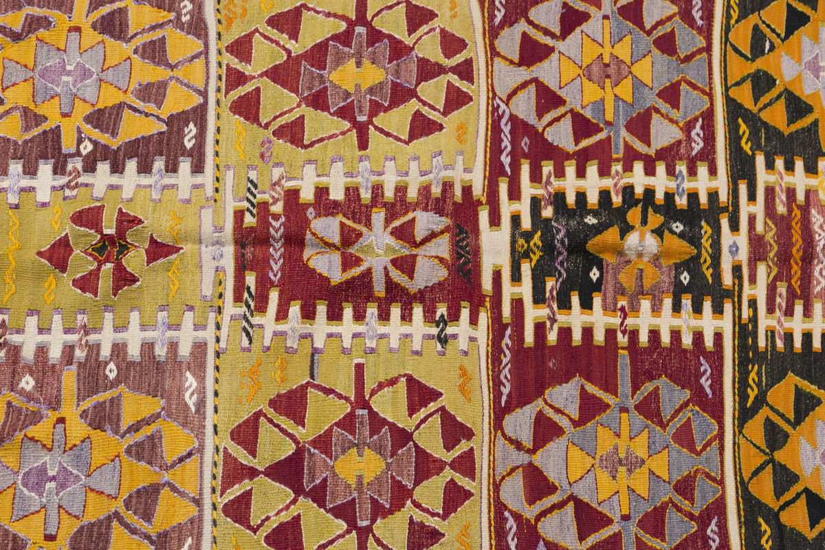 Vintage Turkish Rug, 129 x 214 cm, 4.2 x 7 ft