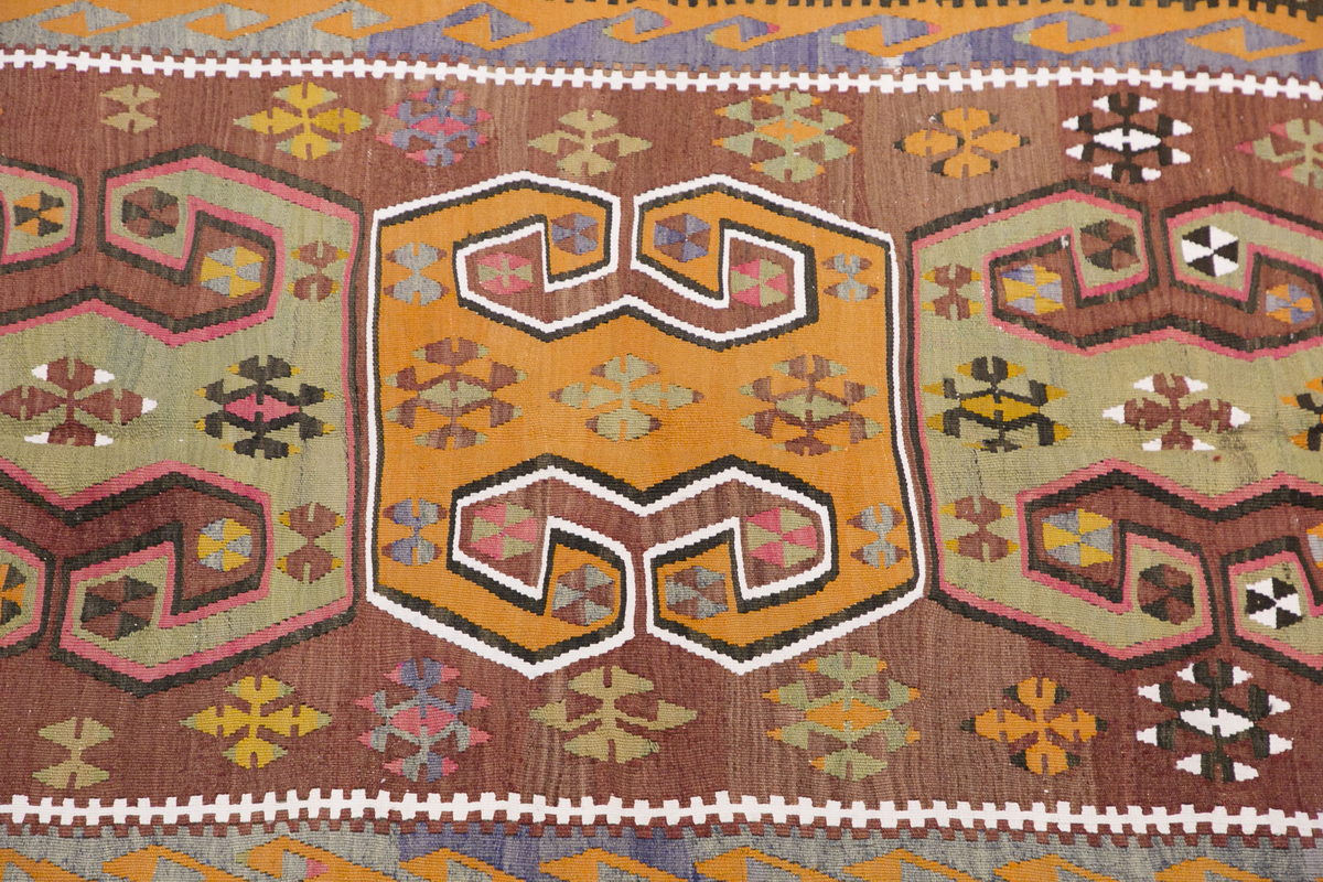Vintage Turkish Rug, 129 x 230 cm, 4.2 x 7.6 ft