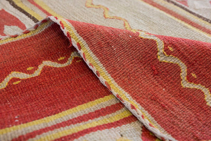 Vintage Turkish Rug, 130 x 85 cm 4.3 x 2.9 ft