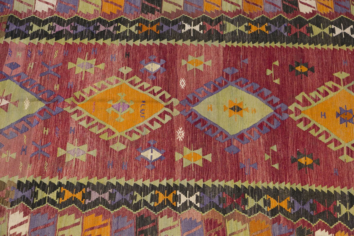 Vintage Turkish Rug, 131 x 227 cm, 4.3 x 7.5 ft