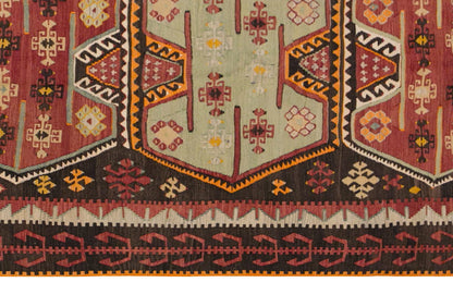 Vintage Turkish Rug, 132 x 197 cm 4.3 x 6.5 ft