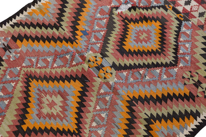 Vintage Turkish Rug, 137 x 92 cm 4.5 x 3 ft