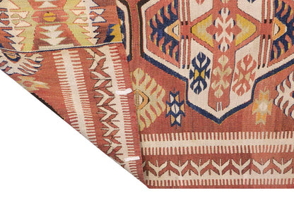 Vintage Turkish Rug, 138 x 192 cm, 4.6 x 6.3 ft