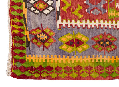 Vintage Turkish Rug, 140 x 113 cm, 4.7 x 3.8 ft