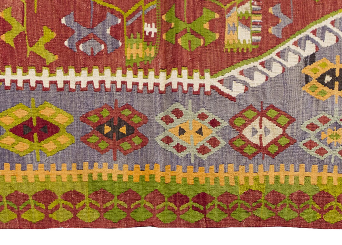 Vintage Turkish Rug, 140 x 113 cm, 4.7 x 3.8 ft