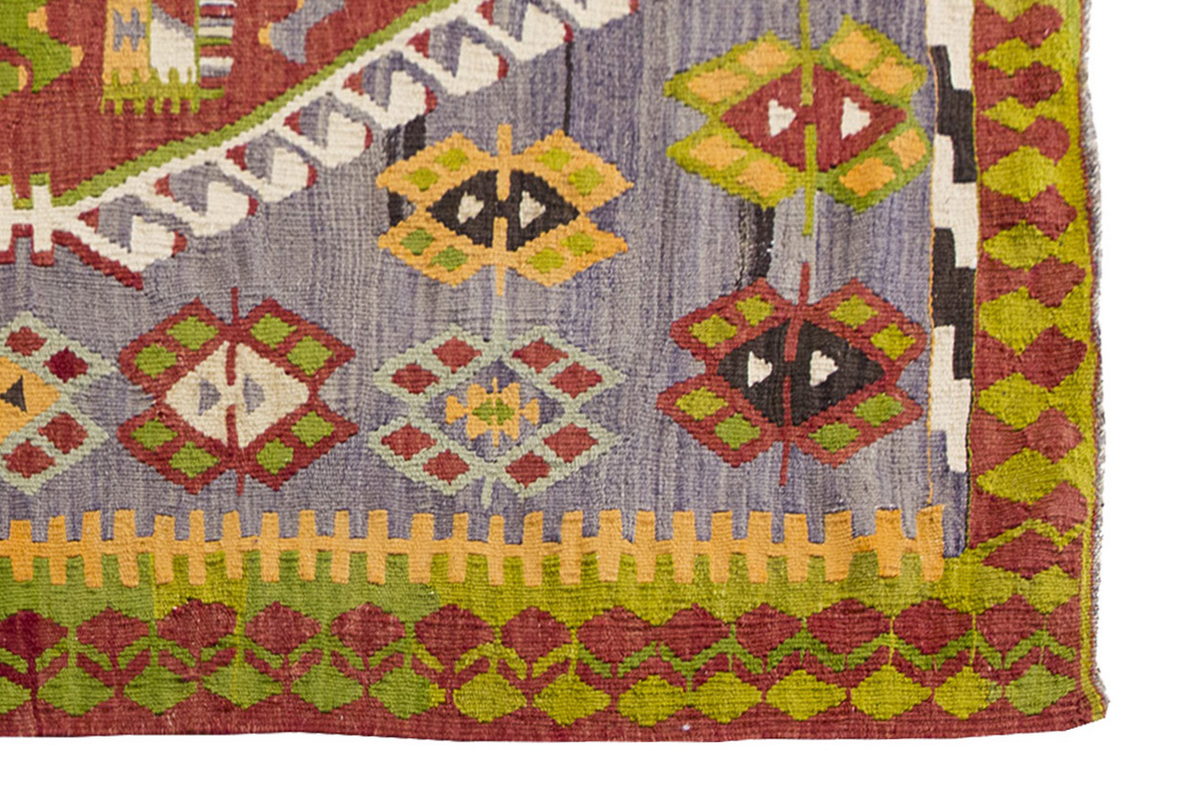 Vintage Turkish Rug, 140 x 113 cm, 4.7 x 3.8 ft