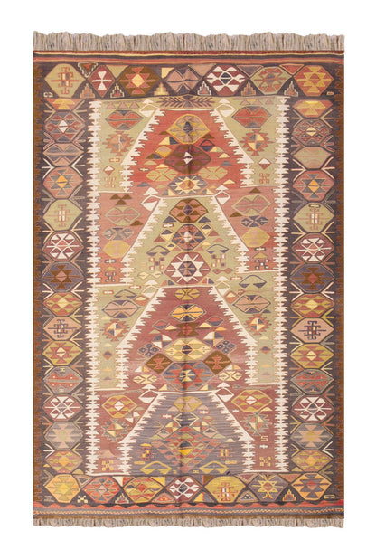 Vintage Turkish Rug, 140 x 194 cm, 4.7 x 6.4 ft