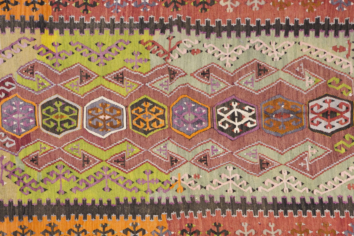 Vintage Turkish Rug, 144 x 175 cm, 4.8 x 5.8 ft