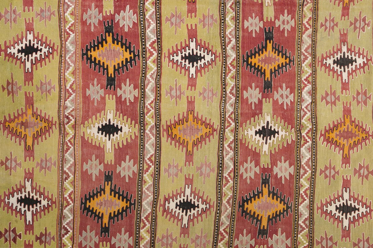 Vintage Turkish Rug, 148 x 224 cm, 4.10 x 7.4 ft