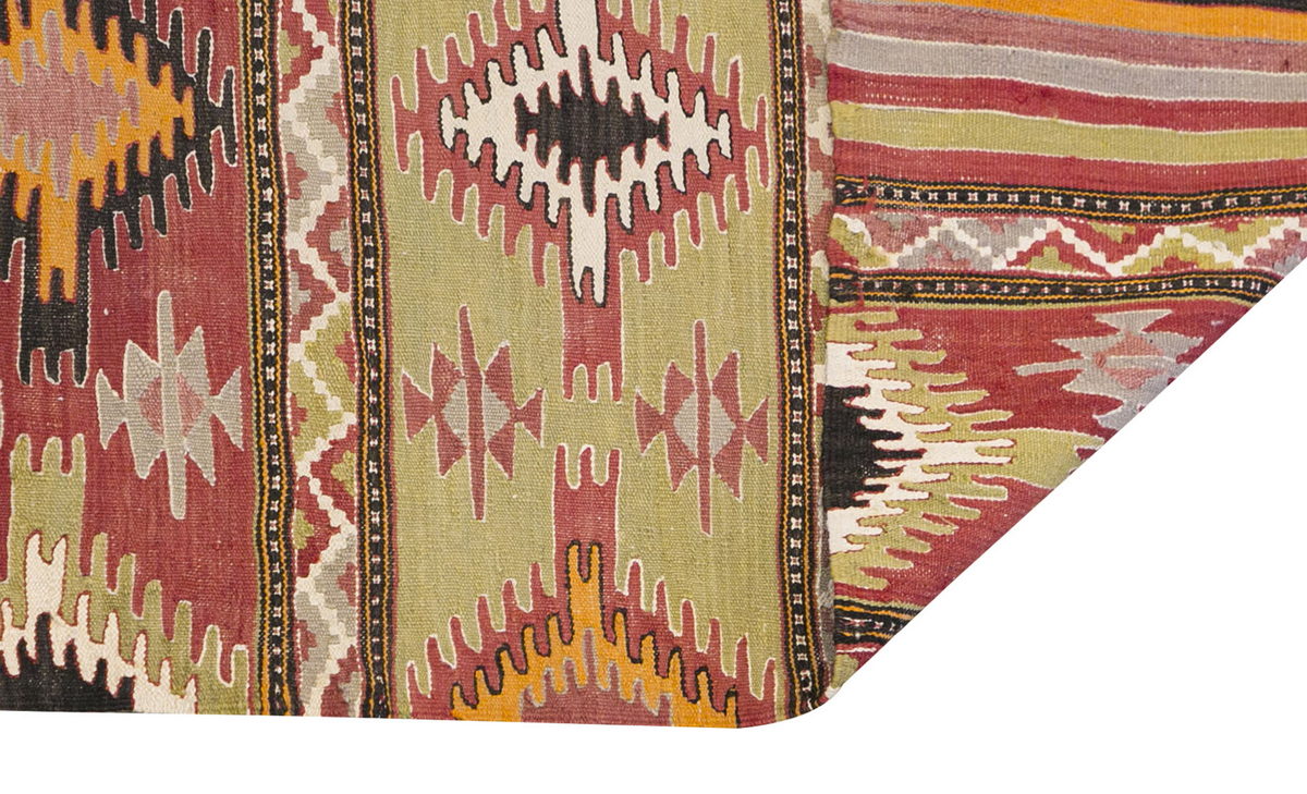 Vintage Turkish Rug, 148 x 224 cm, 4.10 x 7.4 ft
