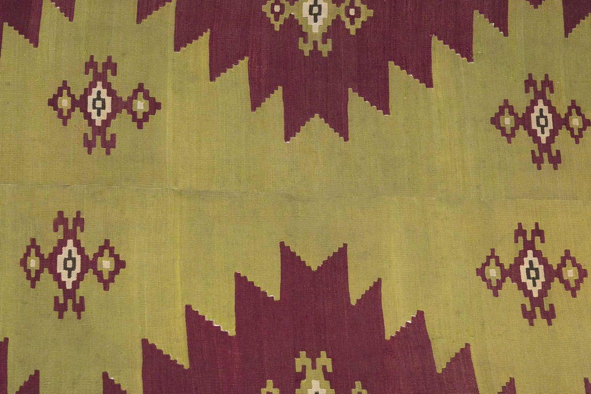 Vintage Turkish Rug, 151 x 195 cm, 4.11 x 6.4 ft