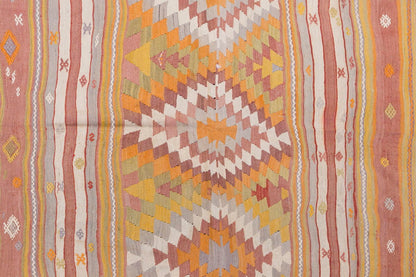 Vintage Turkish Rug, 155 x 206 cm, 5.1 x 6.9 ft