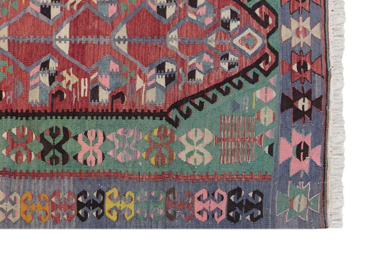 Vintage Turkish Rug, 159 x 119 cm, 5.2 x 3.10 ft