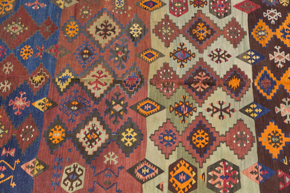 Vintage Turkish Rug, 159 x 210 cm, 5.2 x 6.10 ft
