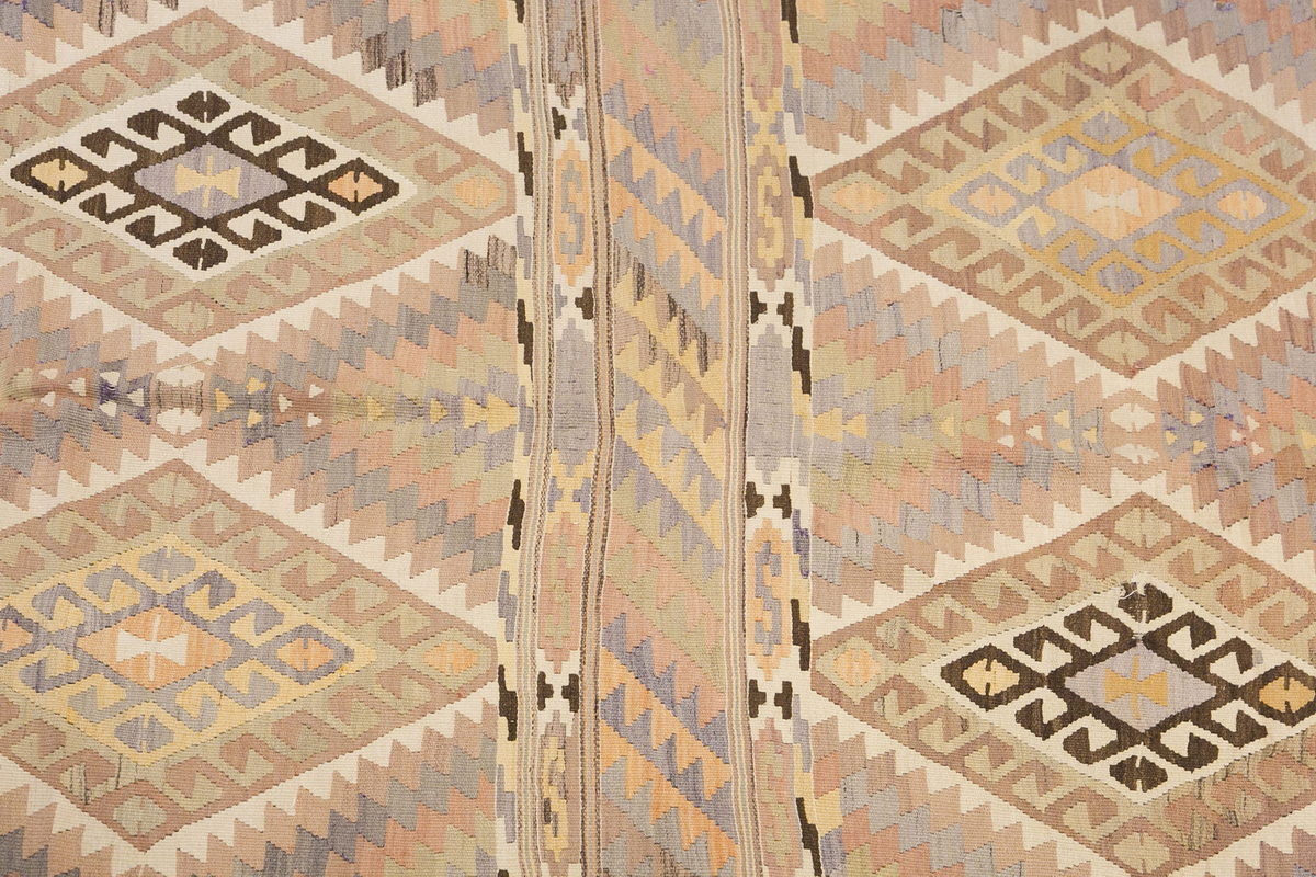 Vintage Turkish Rug, 164 x 262 cm, 5.4 x 8.7 ft