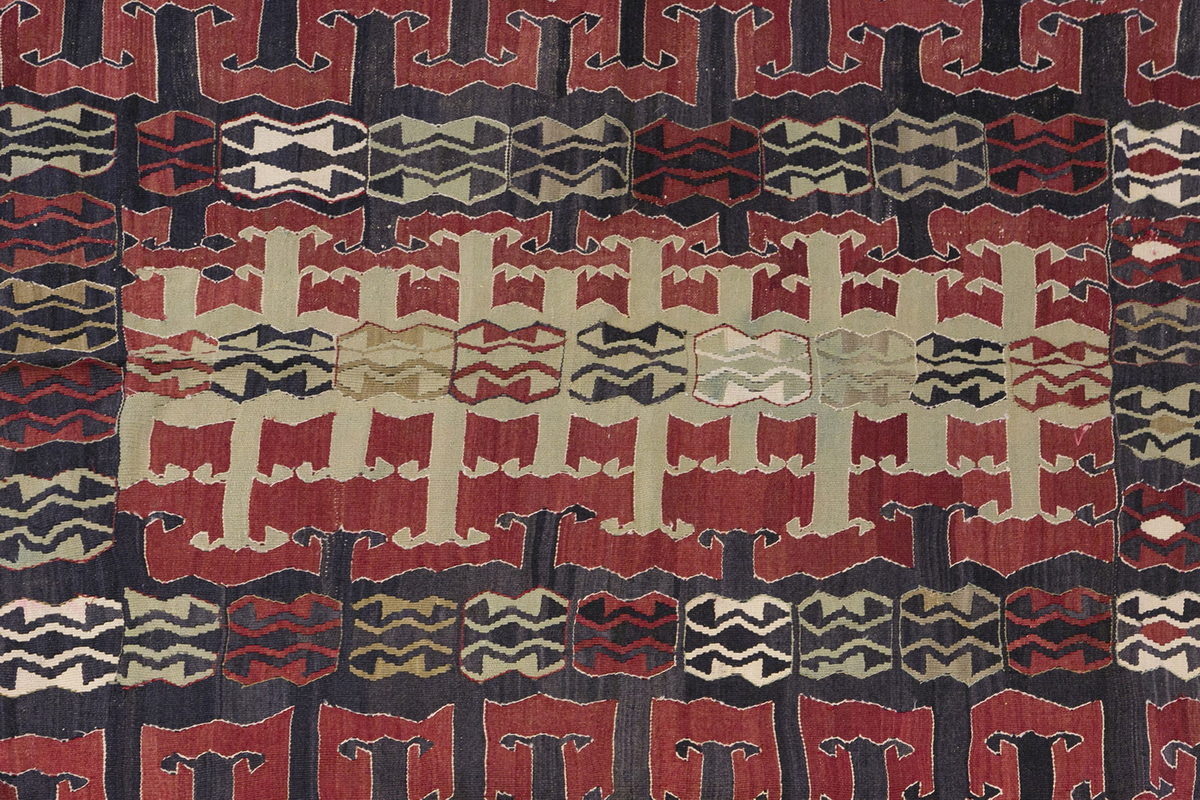 Vintage Turkish Rug, 166 x 212 cm, 5.5 x 6.11 ft