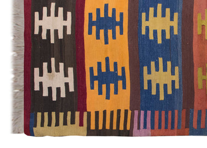 Vintage Turkish Rug, 187 x 116 cm, 6.1 x 3.9 ft