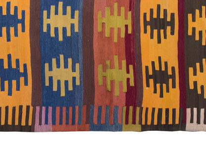 Vintage Turkish Rug, 187 x 116 cm, 6.1 x 3.9 ft