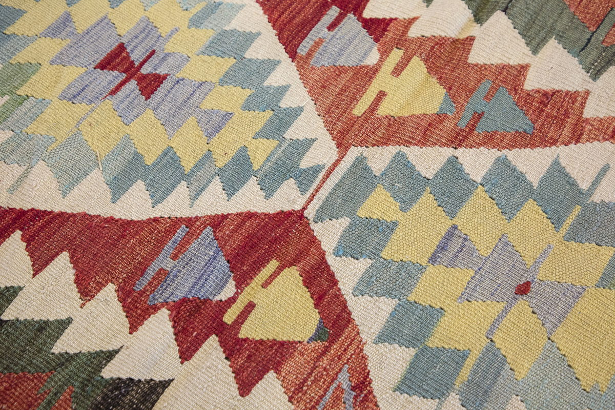 Vintage Turkish Rug, 2.10 x 3.9 ft, 88 x 115 cm