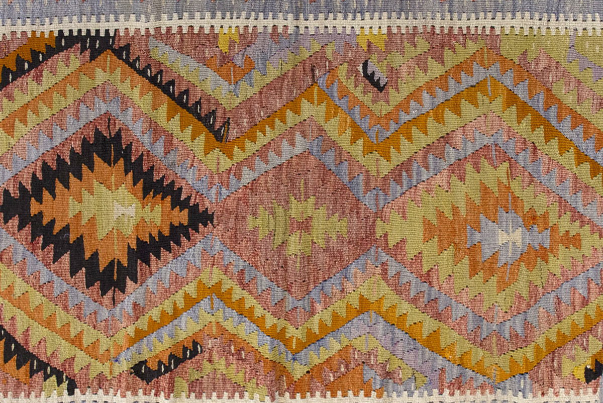 Vintage Turkish Rug, 2.8 x 4.10 ft, 82 x 148 cm