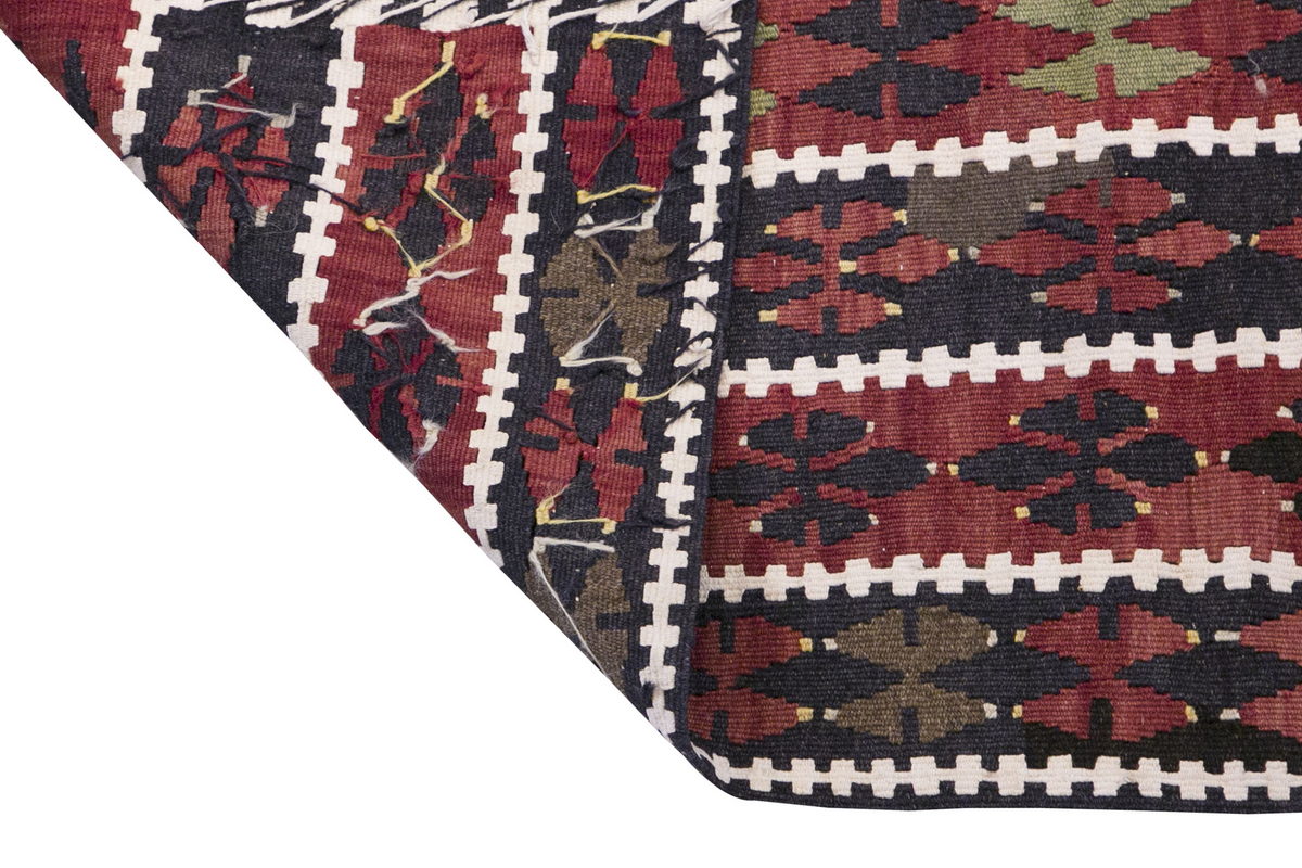 Vintage Turkish Rug, 2.8 x 4.8 ft, 83 x 143 cm