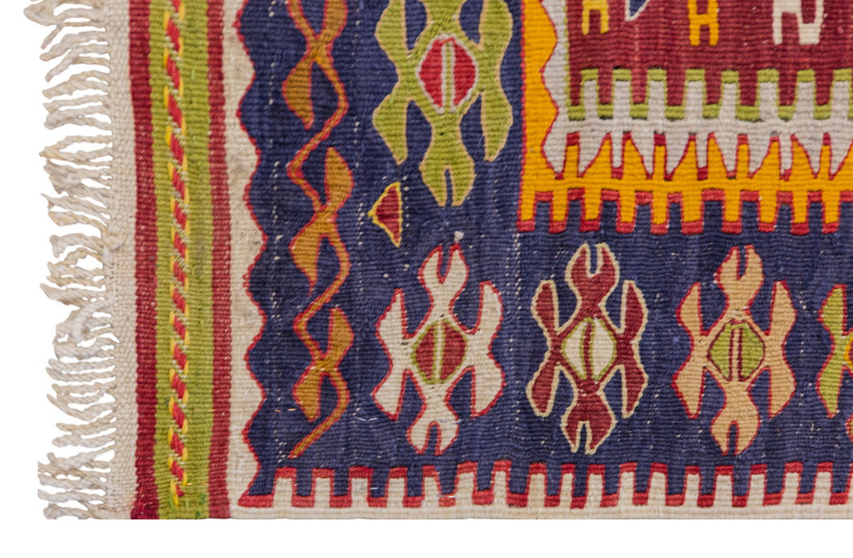 Vintage Turkish Rug, 2.8 x 4 ft, 83 x 123 cm