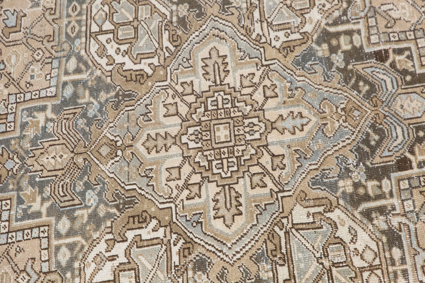 Vintage Turkish Rug, 253x347 cm (8.3x11.4 ft)