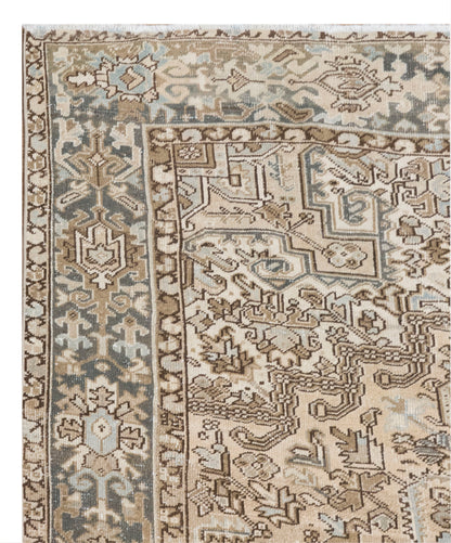 Vintage Turkish Rug, 253x347 cm (8.3x11.4 ft)