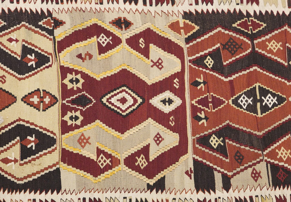Vintage Turkish Rug, 3.1 x 5.10 ft, 95 x 180 cm