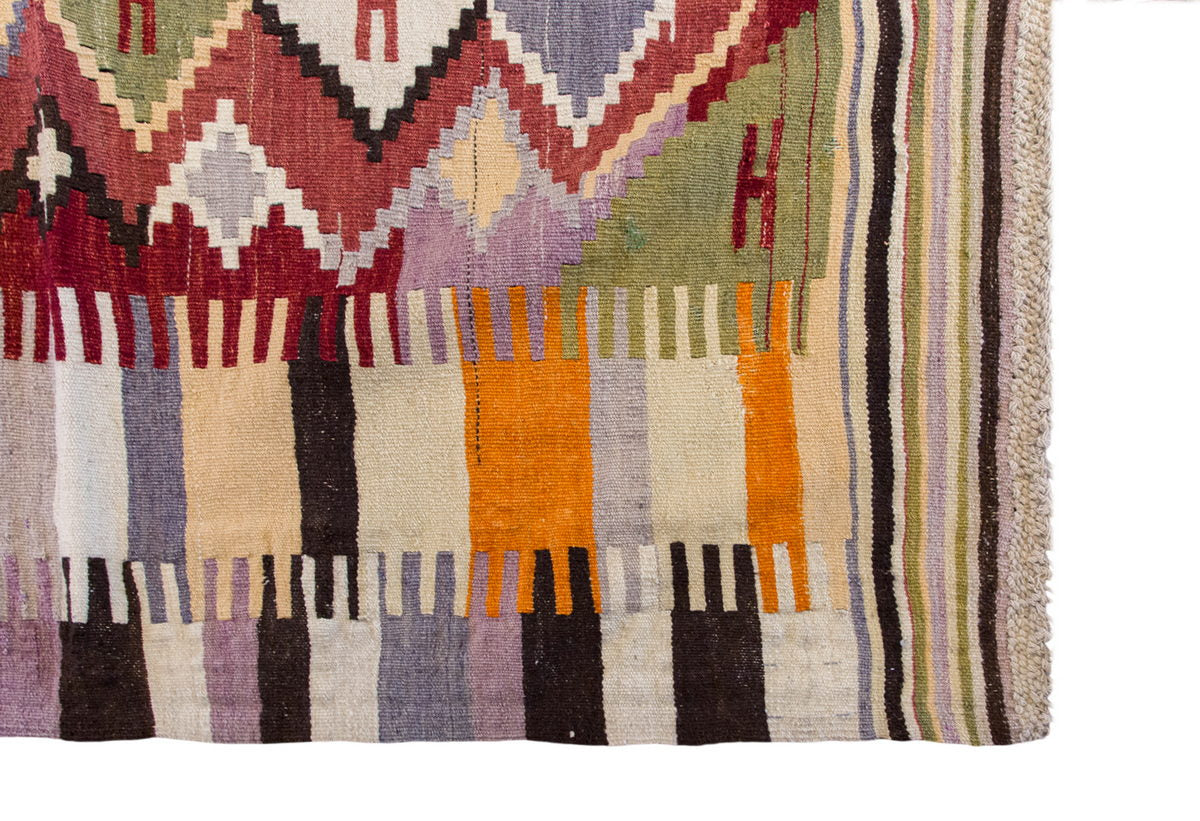 Vintage Turkish Rug, 3.10 x 4.7 ft Rug, 117 x 140 cm