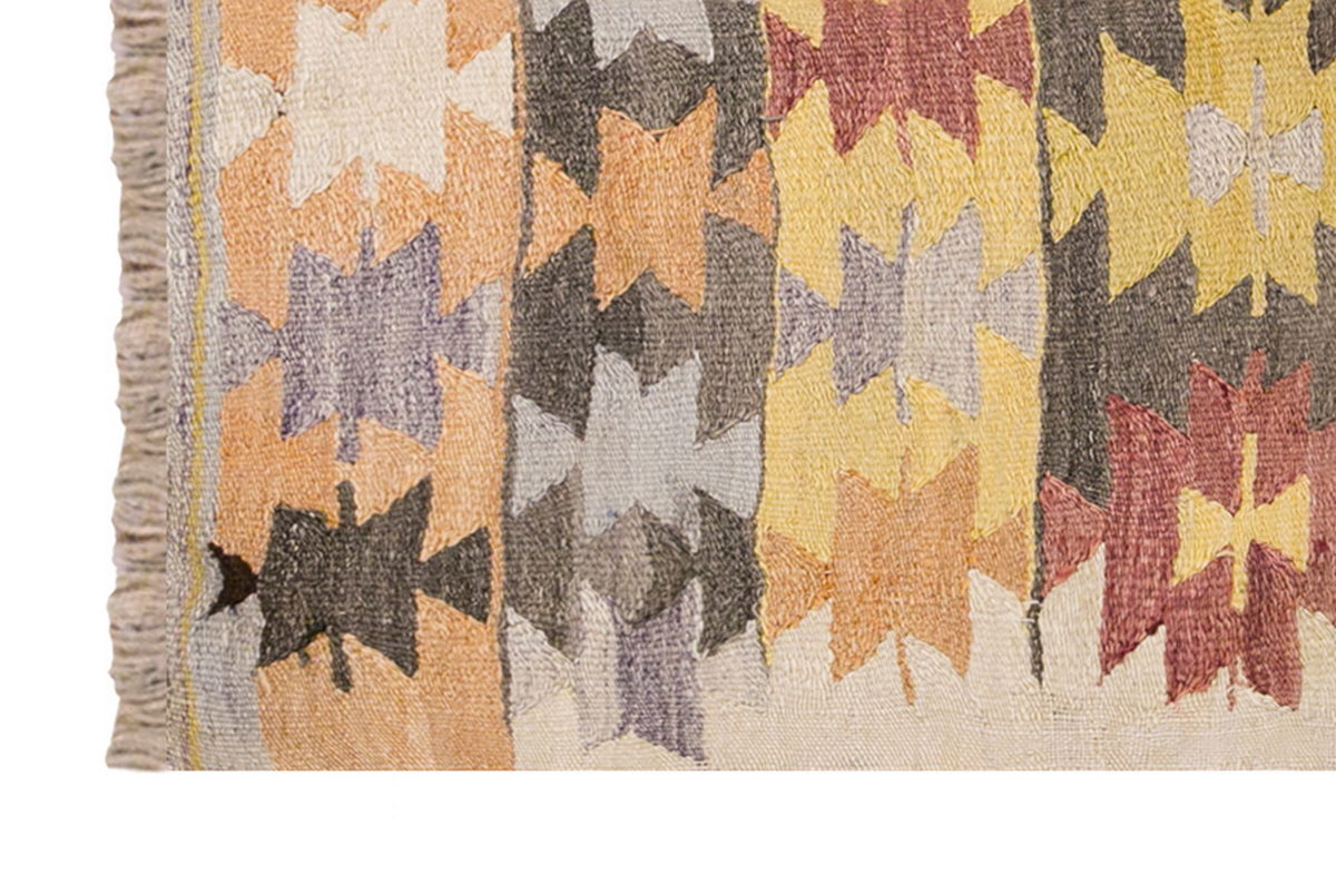 Vintage Turkish Rug, 3.10 x 5.1 ft, 118 x 156 cm