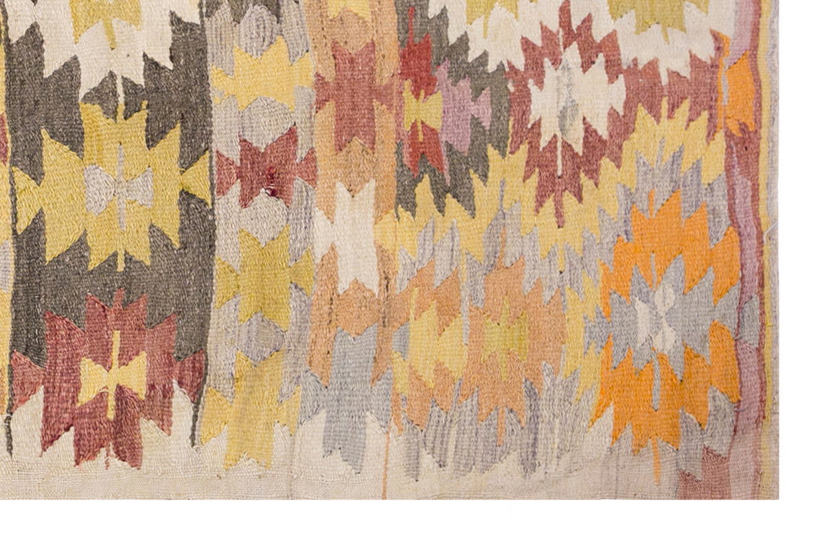 Vintage Turkish Rug, 3.10 x 5.1 ft, 118 x 156 cm