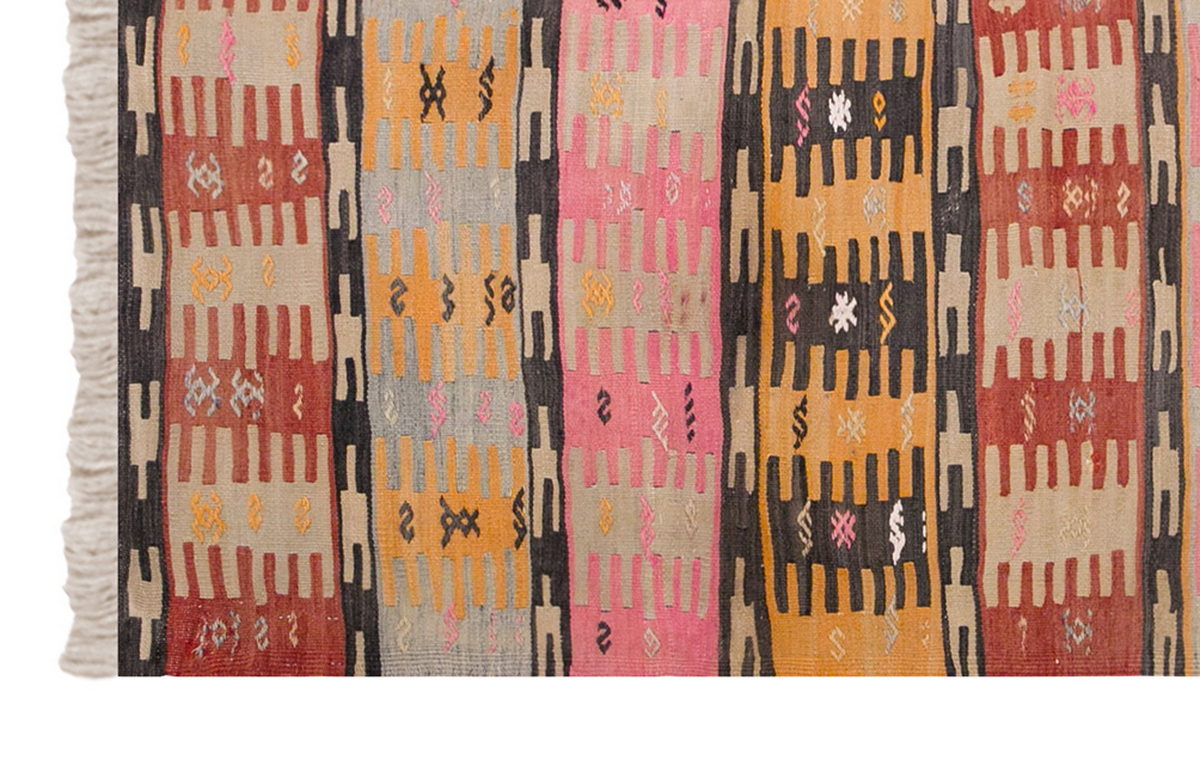 Vintage Turkish Rug, 3.10 x 6.2 ft, 117 x 190 cm