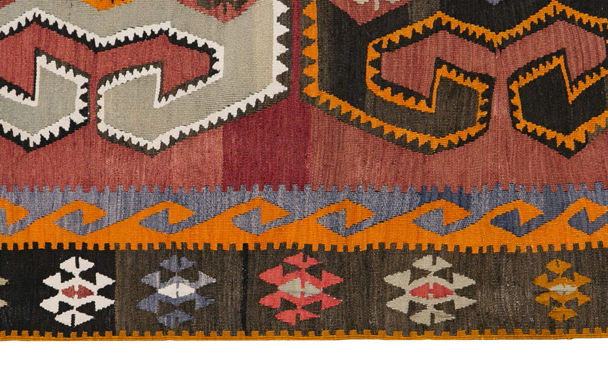 Vintage Turkish Rug, 3.10 x 7.3 ft, 117 x 222 cm