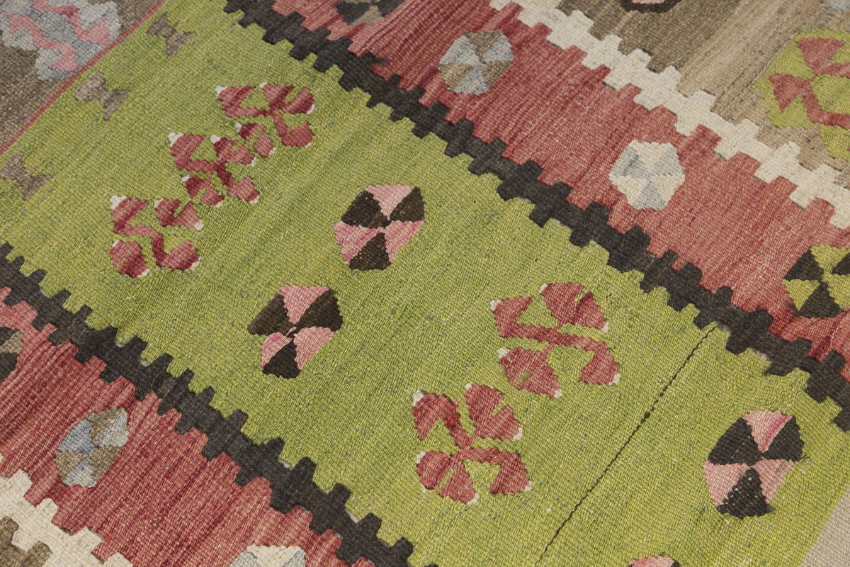 Vintage Turkish Rug, 3.2 x 5.3 ft Rug, 99 x 161 cm