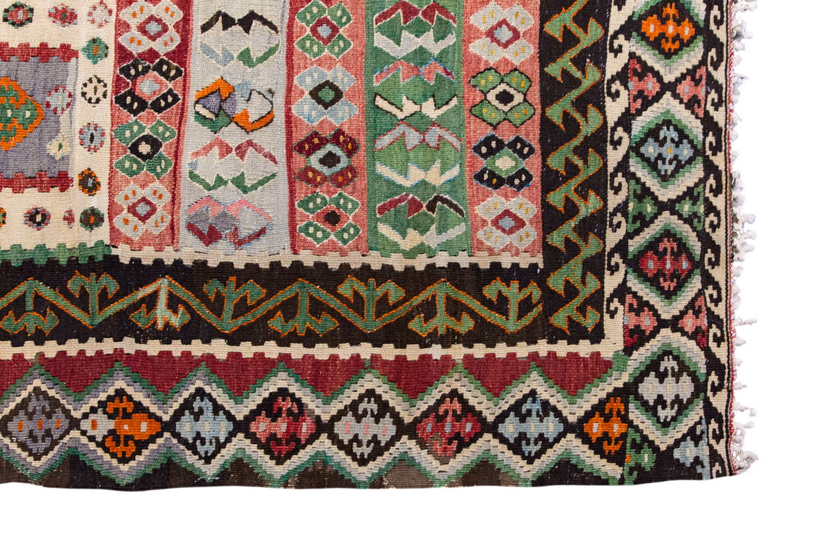 Vintage Turkish Rug, 3.3 x 5.4 ft, 100 x 164 cm