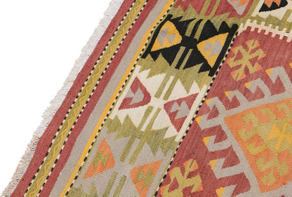 Vintage Turkish Rug, 3.4 x 4.10 ft, 102 x 148 cm