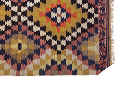Vintage Turkish Rug, 3.4 x 4.7 ft, 102 x 140 cm