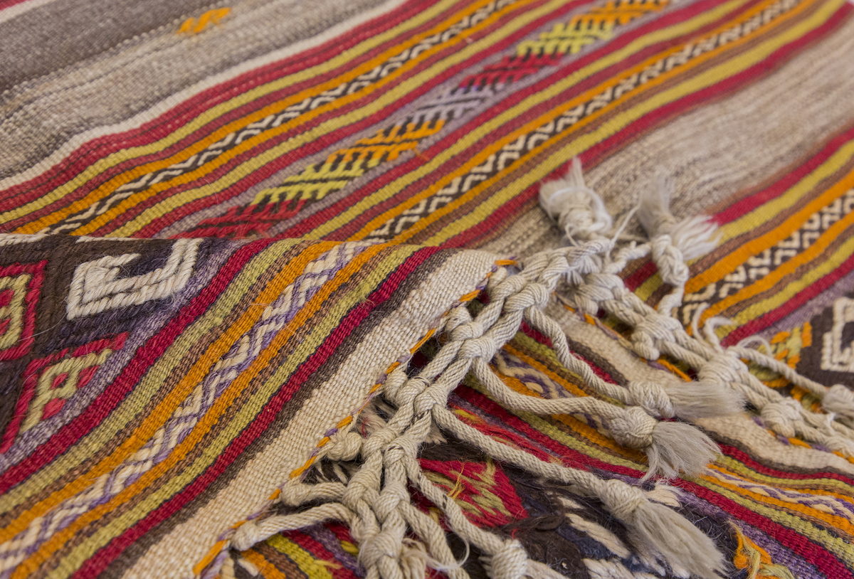 Vintage Turkish Rug, 3.5 x 4.9 ft Rug, 106 x 145 cm