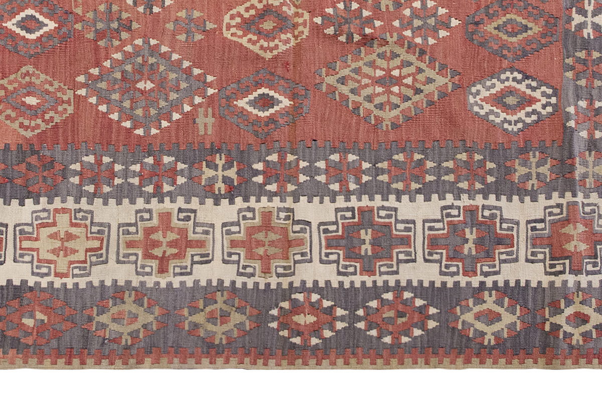 Vintage Turkish Rug, 3.5 x 5.3 ft Rug, 106 x 162 cm