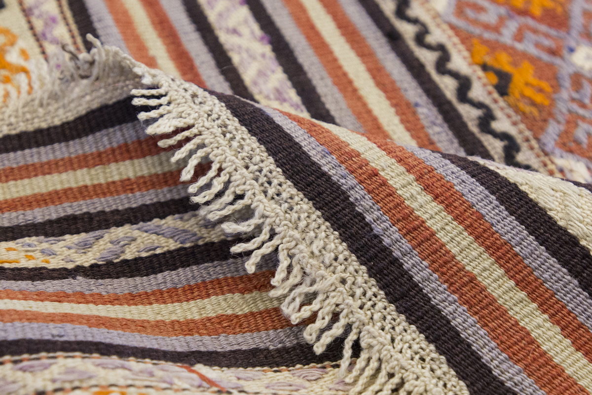 Vintage Turkish Rug, 3.5 x 5 ft, 106 x 154 cm