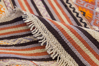 Vintage Turkish Rug, 3.5 x 5 ft, 106 x 154 cm