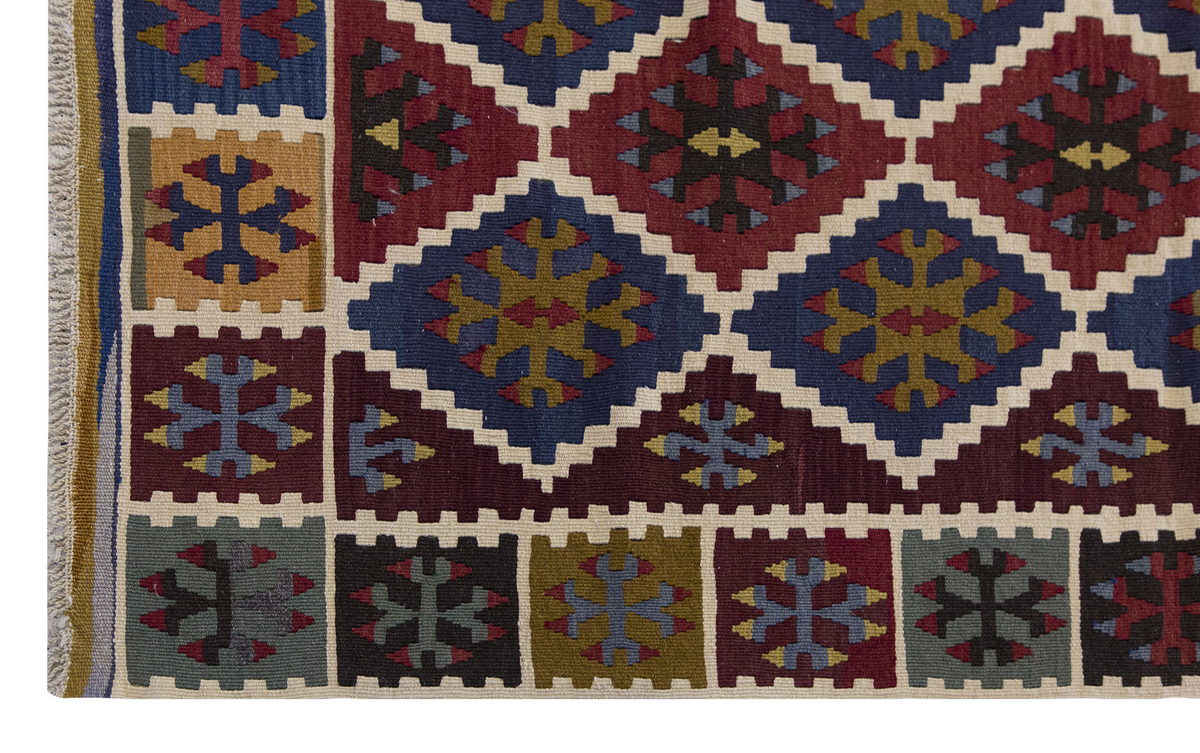 Vintage Turkish Rug, 3.6 x 5.8 ft Rug, 109 x 173 cm