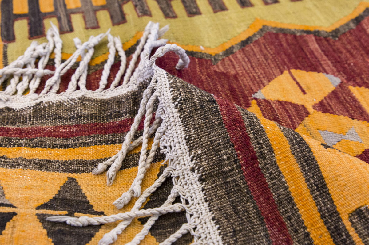 Vintage Turkish Rug, 3.6 x 6 ft, 109 x 183 cm