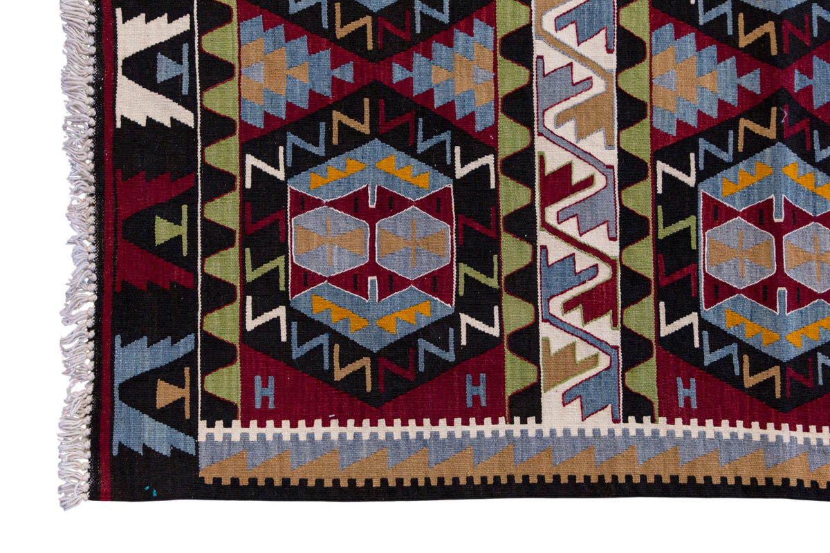 Vintage Turkish Rug, 3.8 x 5.4 ft, 114 x 164 cm
