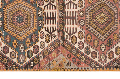 Vintage Turkish Rug, 3.8 x 6.10 ft, 114 x 210 cm