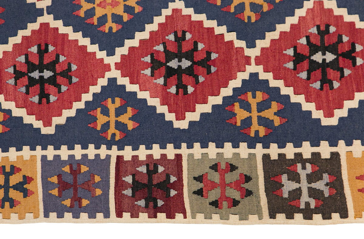Vintage Turkish Rug, 3.8 x 6.2 ft, 113 x 190 cm